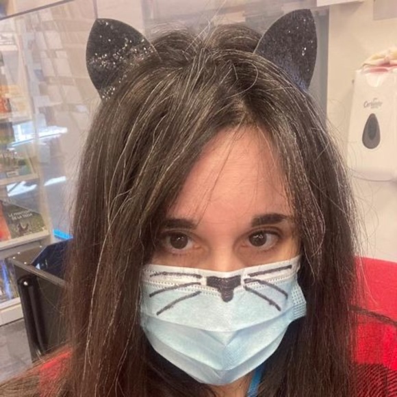 Meet your Posher, Hélène - Picture 1 of 1